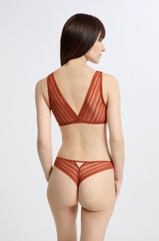 Post-mastectomy wireless bralette with front opening;${refinementColor}