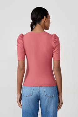 T-shirt manches courtes avec épaules bouffantes;${refinementColor}