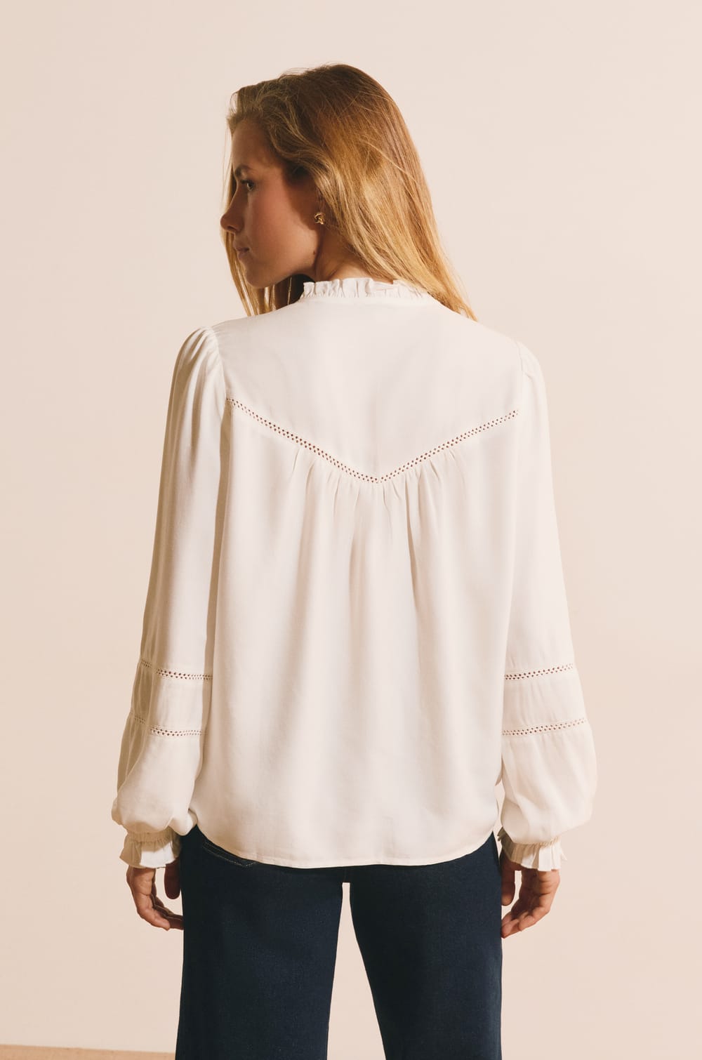 Blouse avec broderie;${refinementColor}