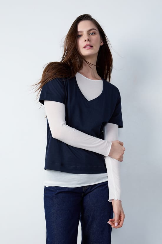 T-shirt manches courtes à col V;${refinementColor}