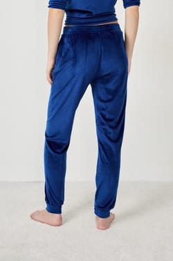 Pantalón afelpado;${refinementColor}