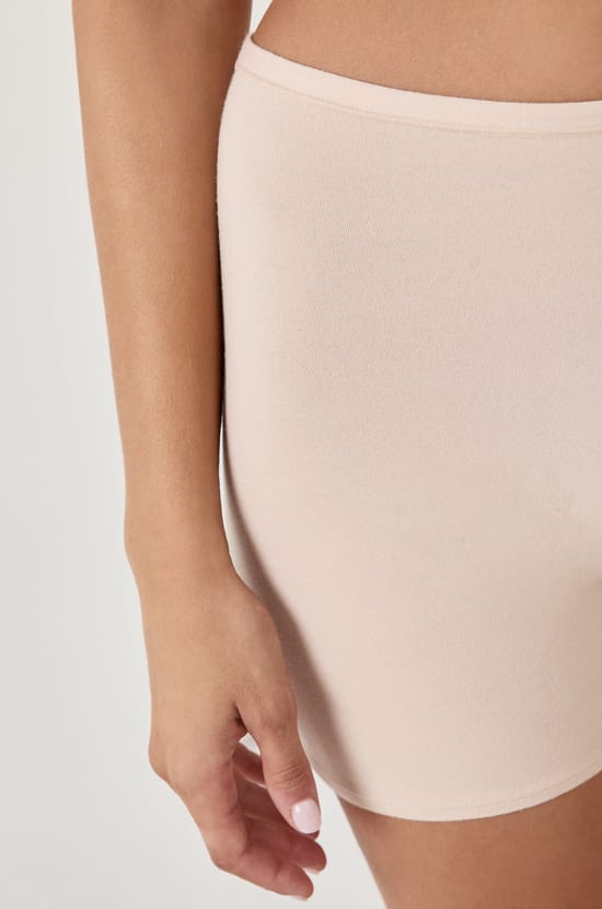 Organic cotton stretch cycling shorts;${refinementColor}
