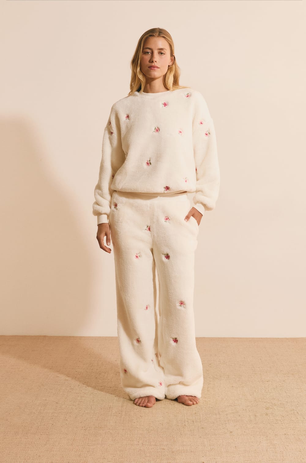 Sweatshirt &agrave; motif floral;${refinementColor}