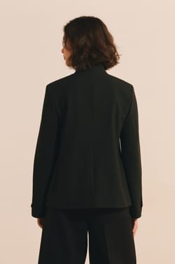 Veste courte &agrave; col montant asym&eacute;trique;${refinementColor}