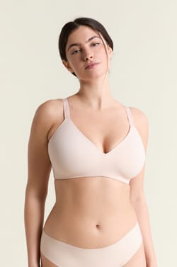 Lightly Lined Wireless Bra in Microfiber;${refinementColor}