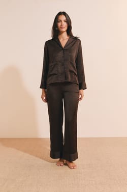 Pantalon de pyjama satin&eacute; &agrave; motifs;${refinementColor}