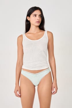 Stringi v shape z mikrofibry;${refinementColor}