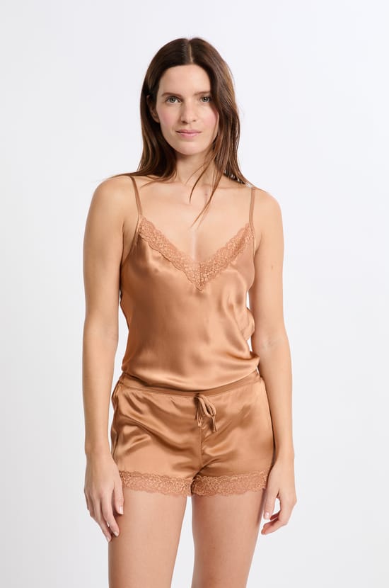 Short en soie détails dentelle;${refinementColor}