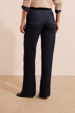 Jean large &agrave; boutons dor&eacute;s;${refinementColor}