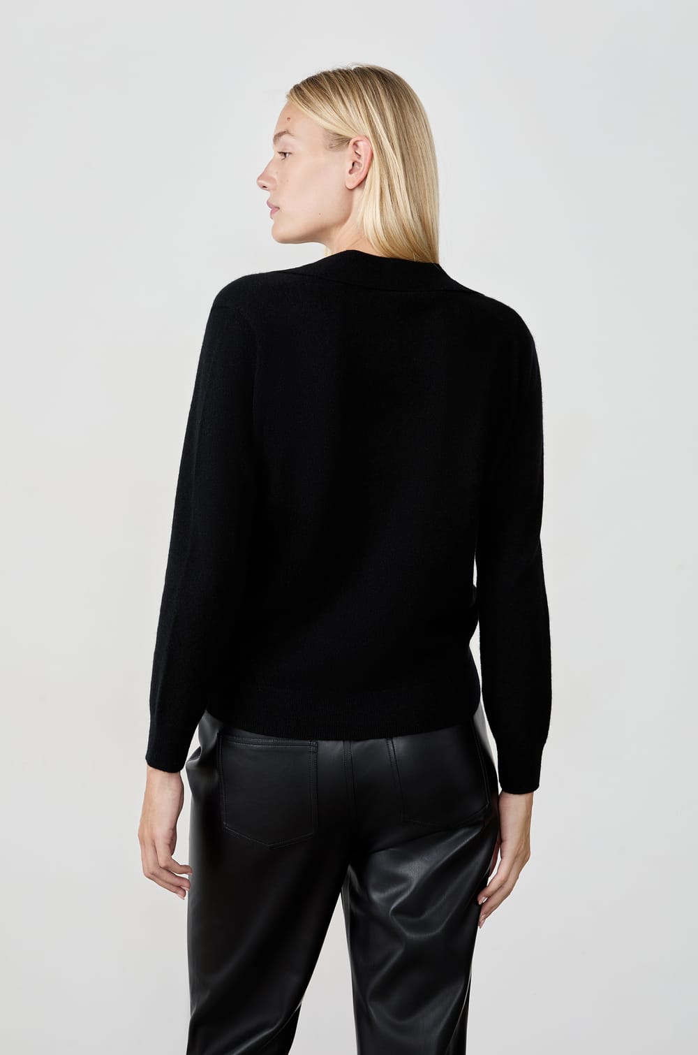 Pull col polo en cachemire;${refinementColor}
