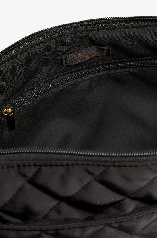 Quilted Pouch;${refinementColor}