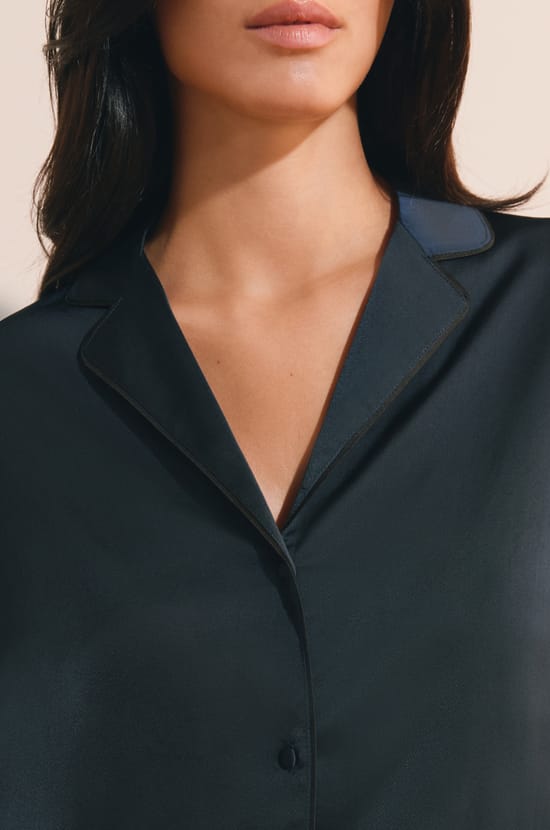 Chemise de pyjama satin&eacute;e;${refinementColor}