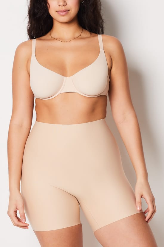 Push-up shaping boyshort - strong support;${refinementColor}