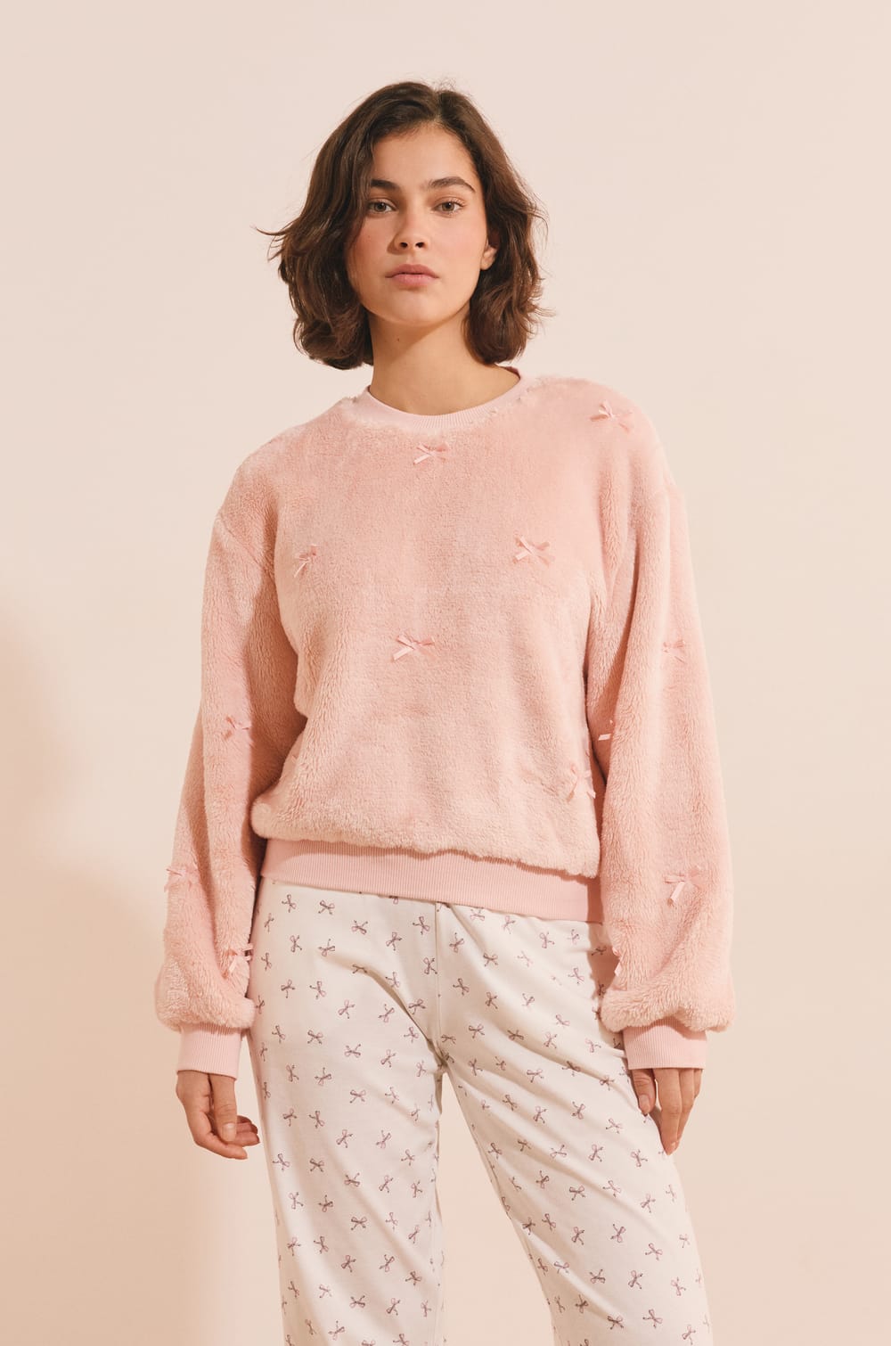 Sweatshirt avec noeuds;${refinementColor}