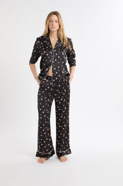 Pantalon de pyjama à motifs fleurs en satin;${refinementColor}