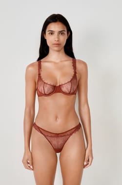 Soutien-gorge classique d&eacute;tails iris&eacute;s;${refinementColor}