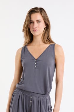 Camiseta de pijama sin mangas de modal;${refinementColor}