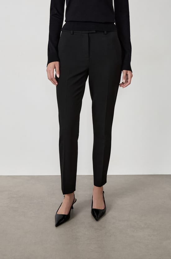 Trousers with a cigarette cut;${refinementColor}
