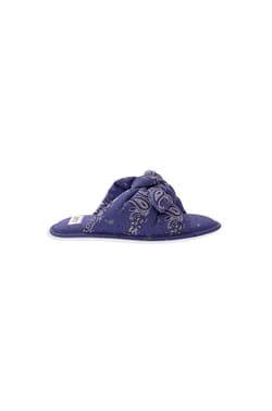 Chaussons tongs ;${refinementColor}