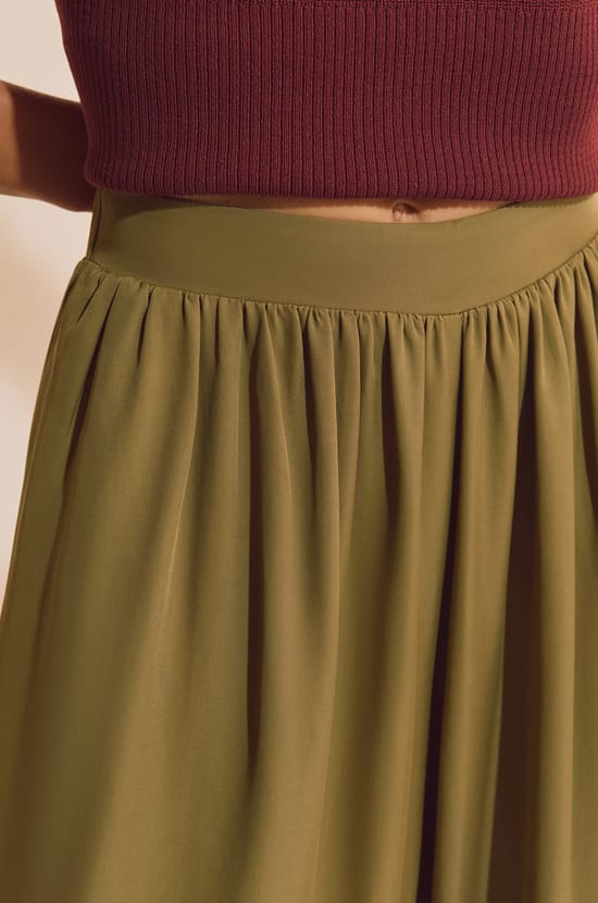 Pantalon fluide;${refinementColor}