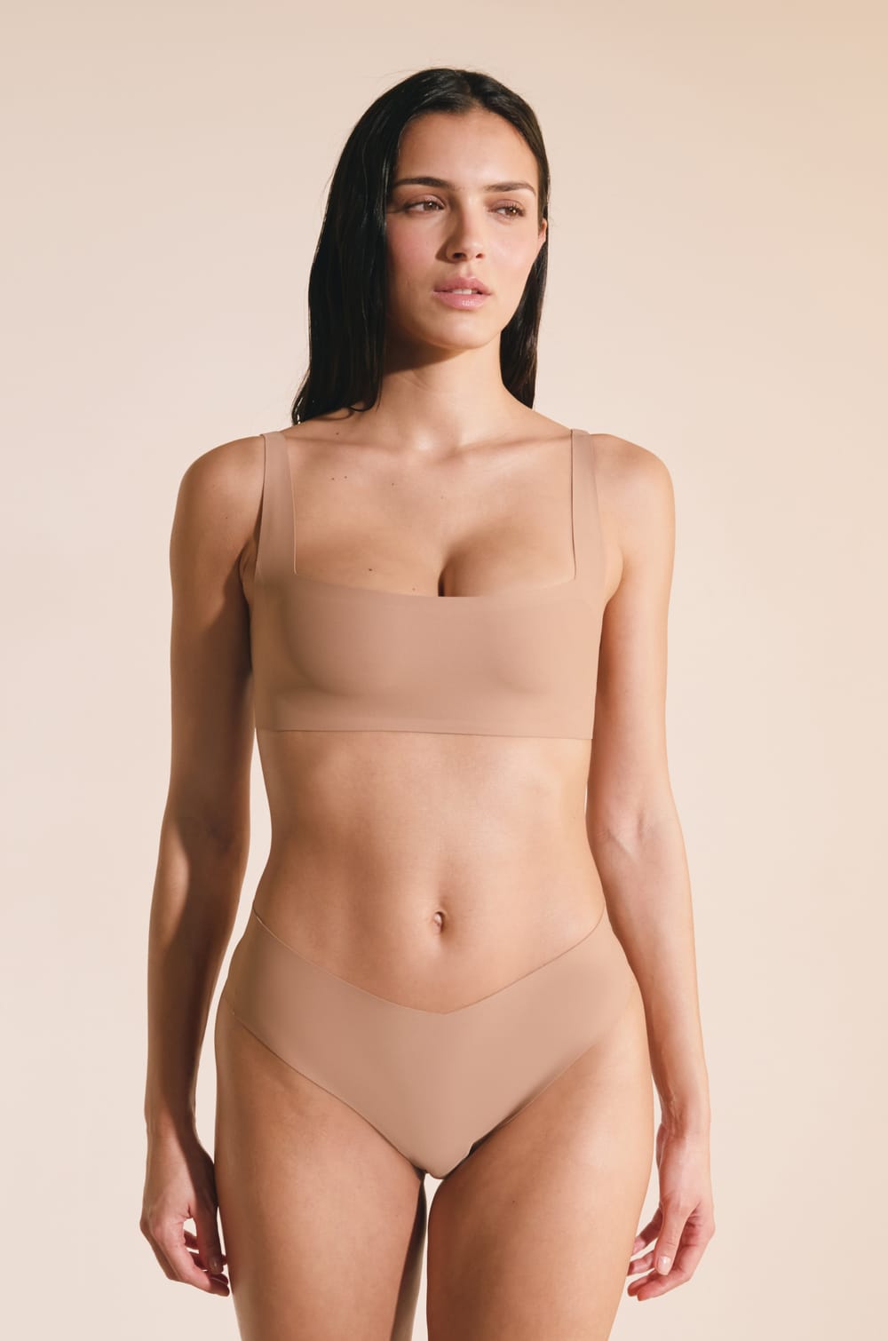 Soutien-gorge brassi&egrave;re en microfibre avec pads amovibles;${refinementColor}