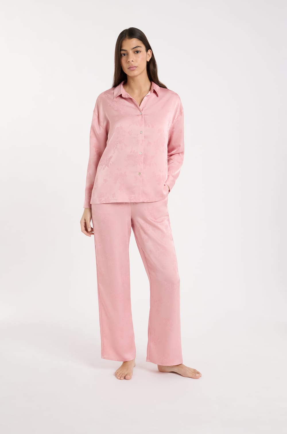 Chemise de pyjama manches longues satin&eacute;e;${refinementColor}