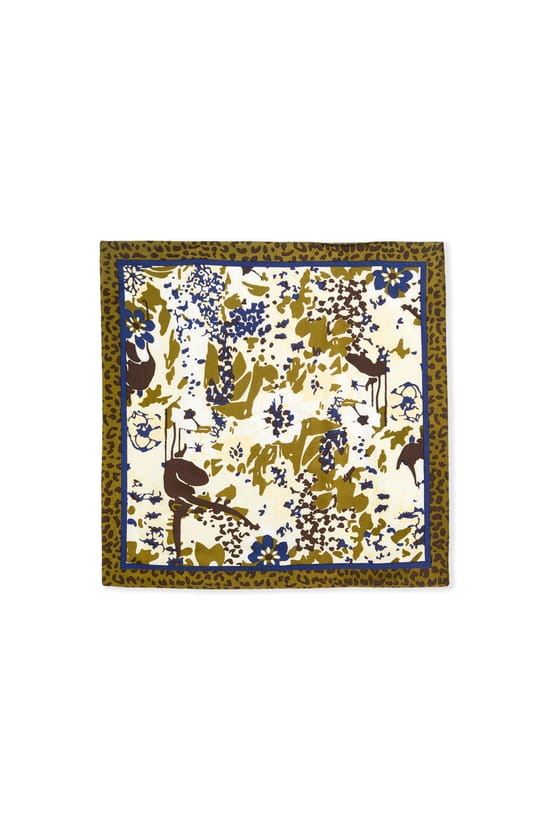 Foulard &agrave; motifs;${refinementColor}