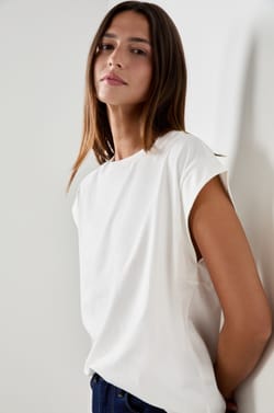 100% Cotton T-Shirt;${refinementColor}