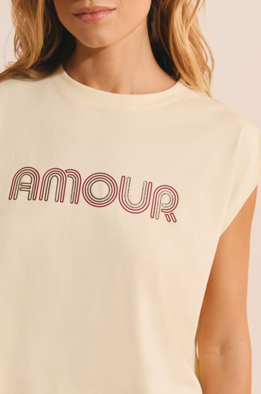 T-shirt sans manches avec inscription "amour" avec coton;${refinementColor}