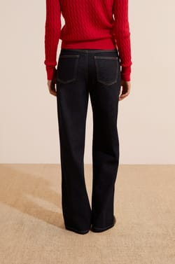 Jean coupe &eacute;vas&eacute;e;${refinementColor}