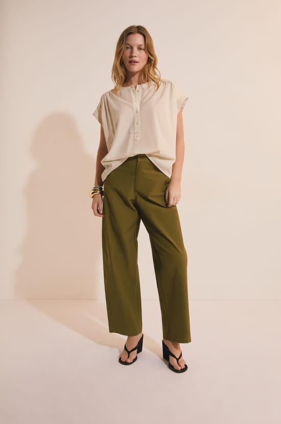 Blouse sans manches boutonn&eacute;e en coton;${refinementColor}