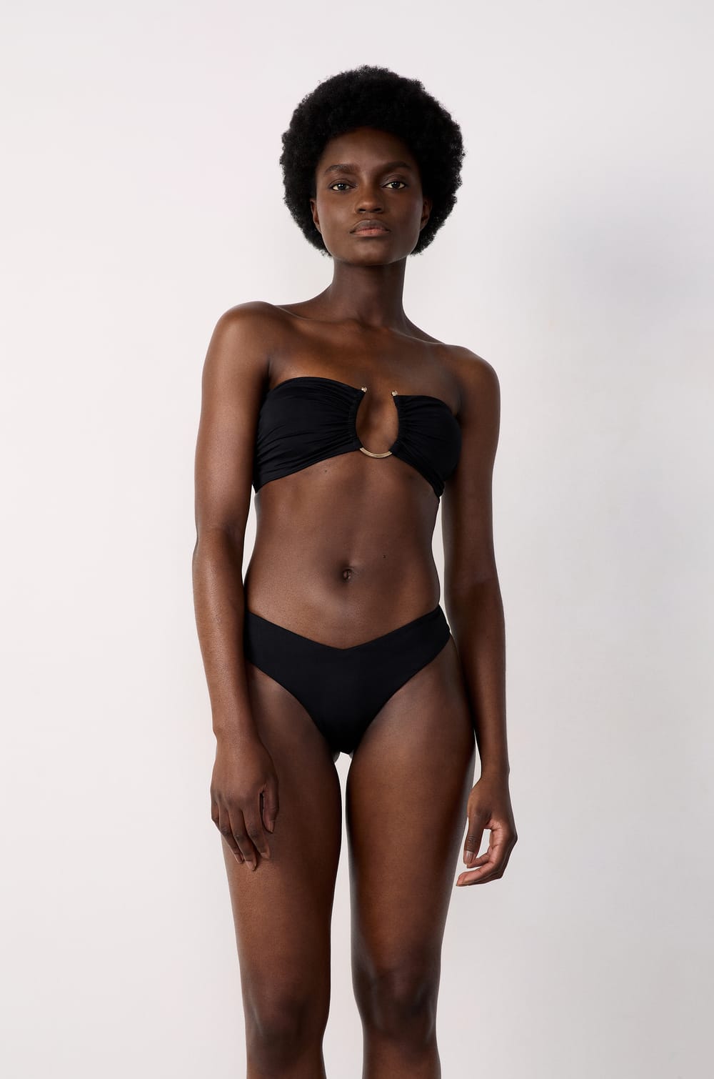 Bandeau haut de maillot détail anneau satiné;${refinementColor}