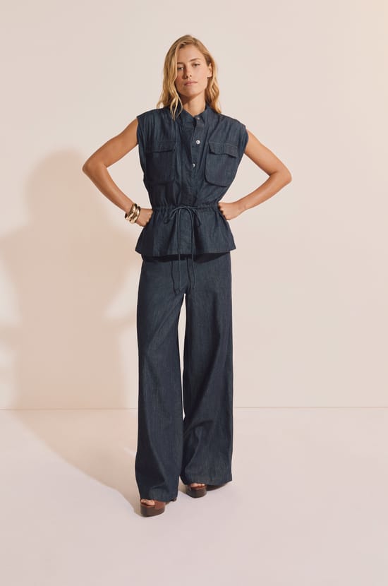 Veste sans manches &eacute;lastiqu&eacute;e effet denim;${refinementColor}