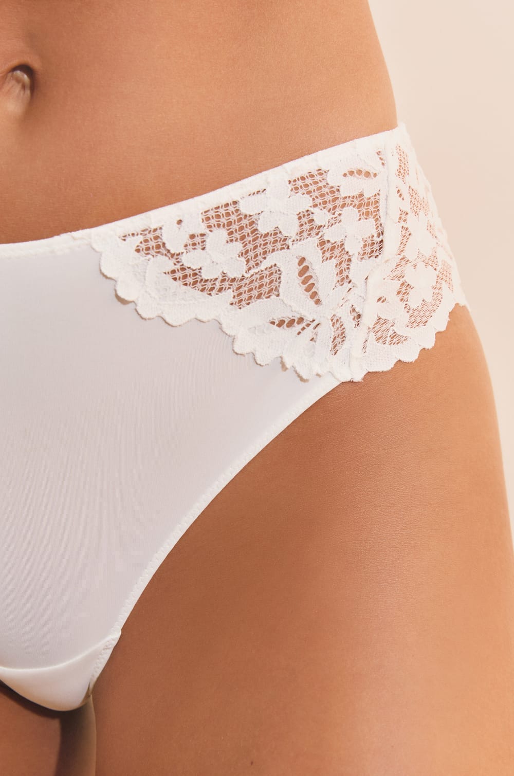 Lace Boyshort;${refinementColor}