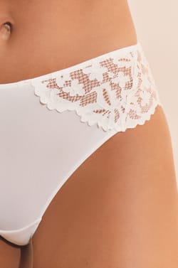 Lace Boyshort;${refinementColor}
