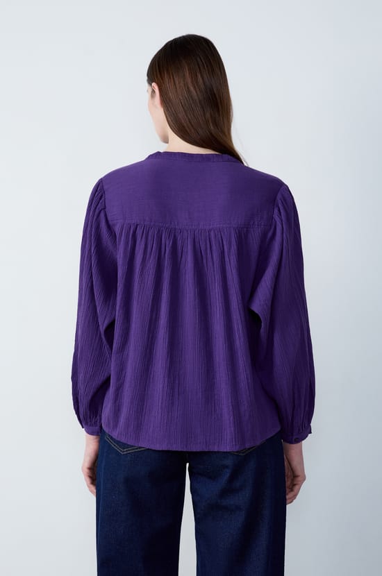 Fluid buttoned shirt;${refinementColor}