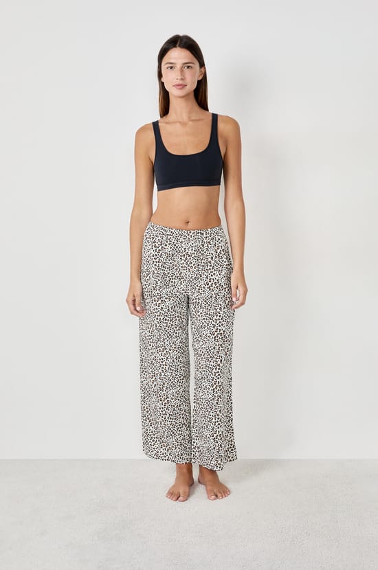 Leopard print pyjama trousers;${refinementColor}