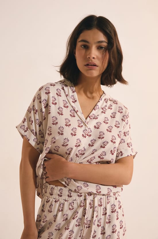 Camisa de manga corta estampada;${refinementColor}