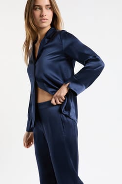 Camisa de pijama de manga larga de seda;${refinementColor}