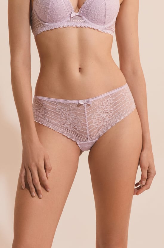 Shorty en dentelle;${refinementColor}