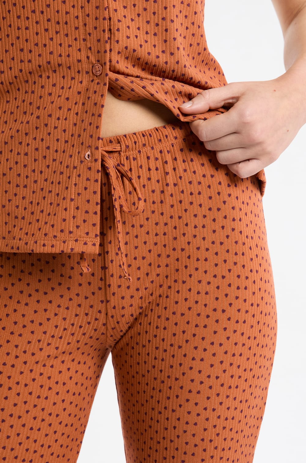 Pantal&oacute;n de pijama con estampado de corazones;${refinementColor}