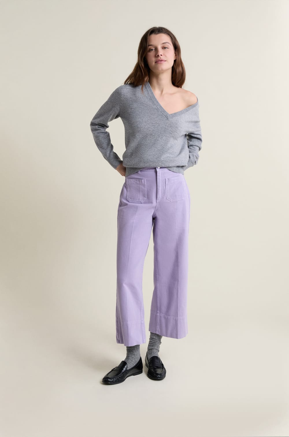 Jean droit &agrave; poches avant;${refinementColor}