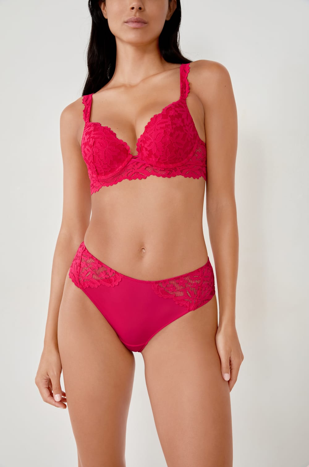 Shorty en dentelle;${refinementColor}