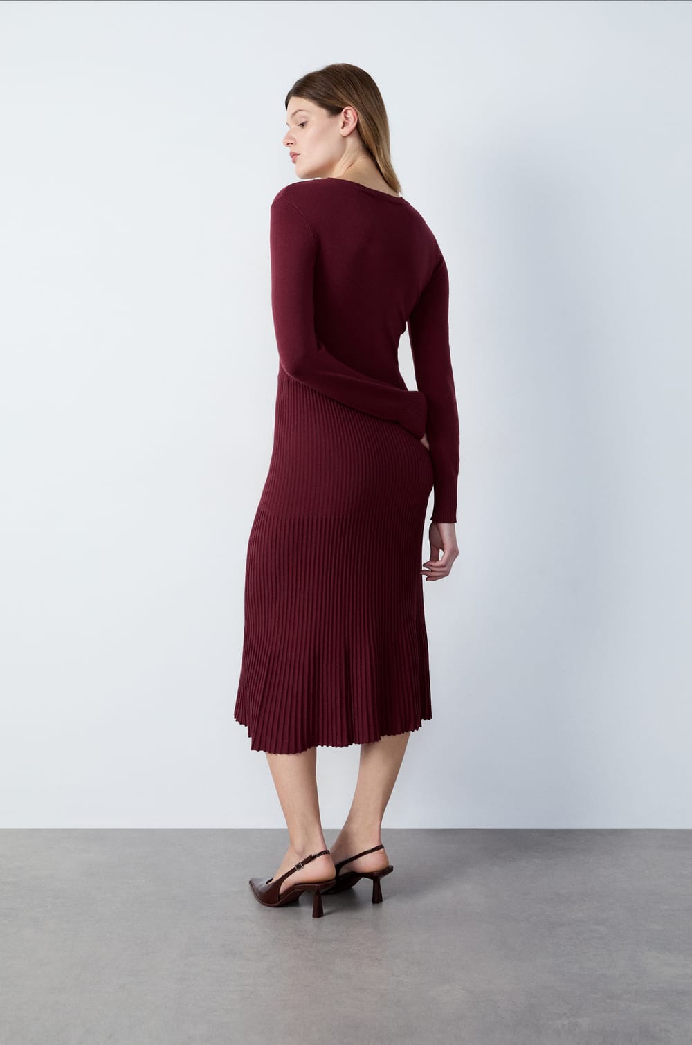 Long Ribbed Dress;${refinementColor}