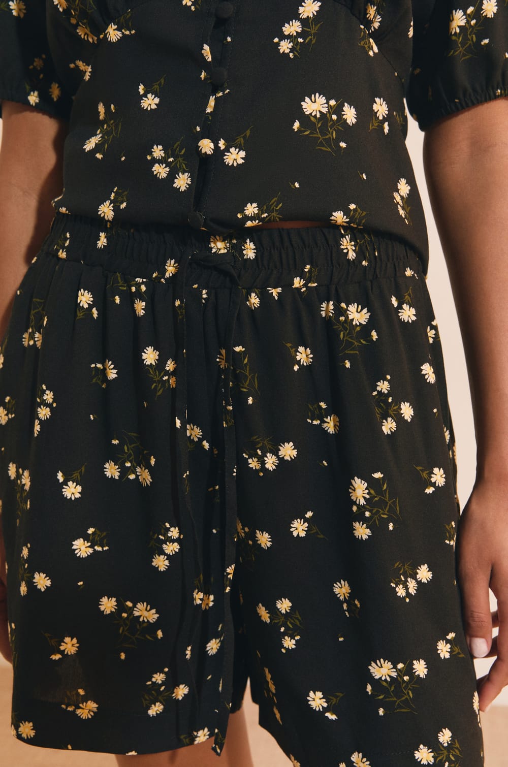 Short &agrave; motifs;${refinementColor}