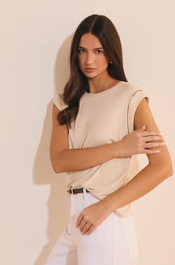 Sleeveless T-Shirt;${refinementColor}