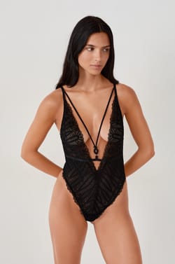 Wireless Lace Bodysuit;${refinementColor}