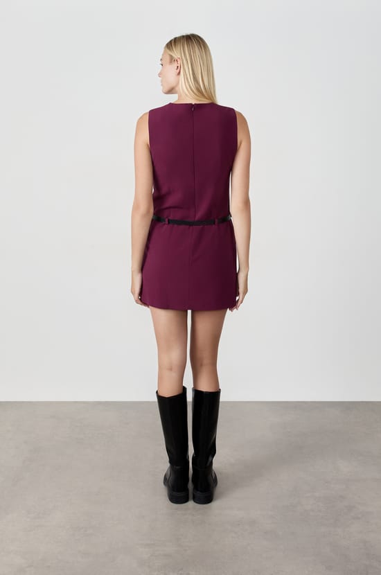 Short dress with belt;${refinementColor}