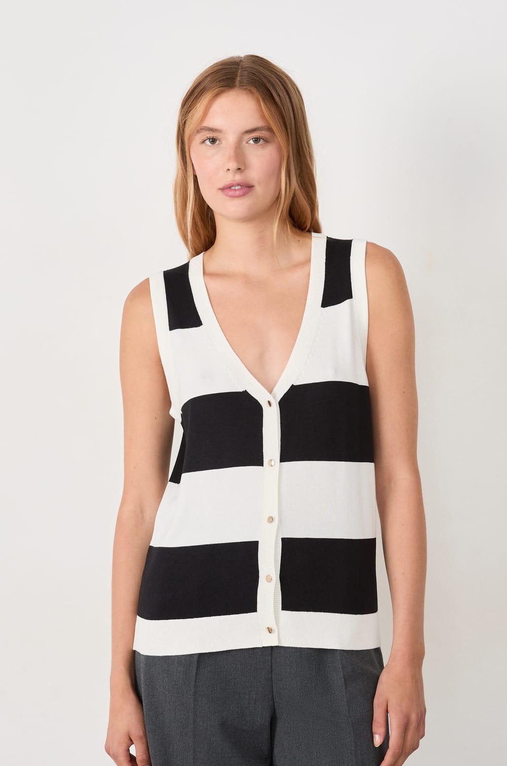 Pull cardigan sans manches;${refinementColor}