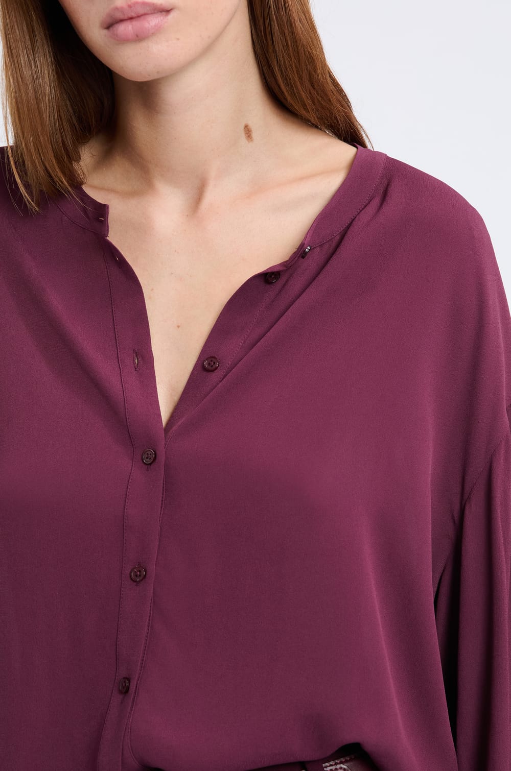 Chemise à manches longues en crepe;${refinementColor}